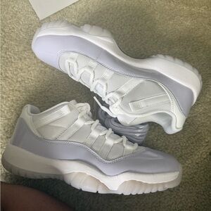 Jordan Athletic Shoes in White and Gray